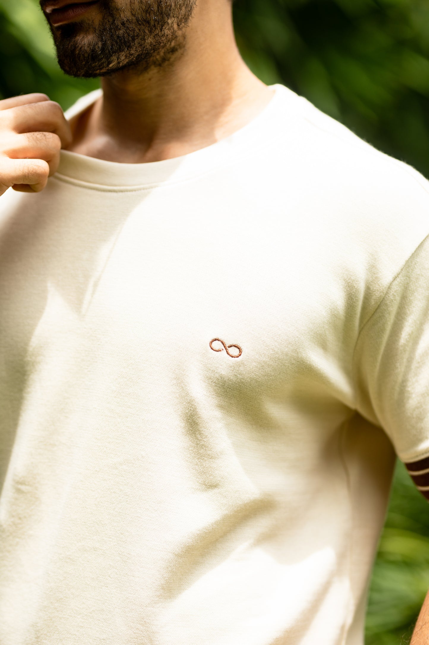 Wide cuff sleeve t-shirt in beige